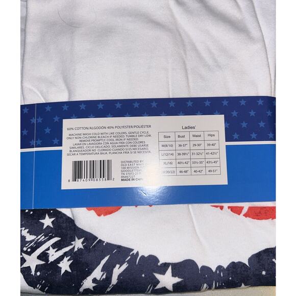 Bobbie Brooks Women's White T-Shirt with Lip Graphic‎ Red White Blue Medium - Picture 3 of 5